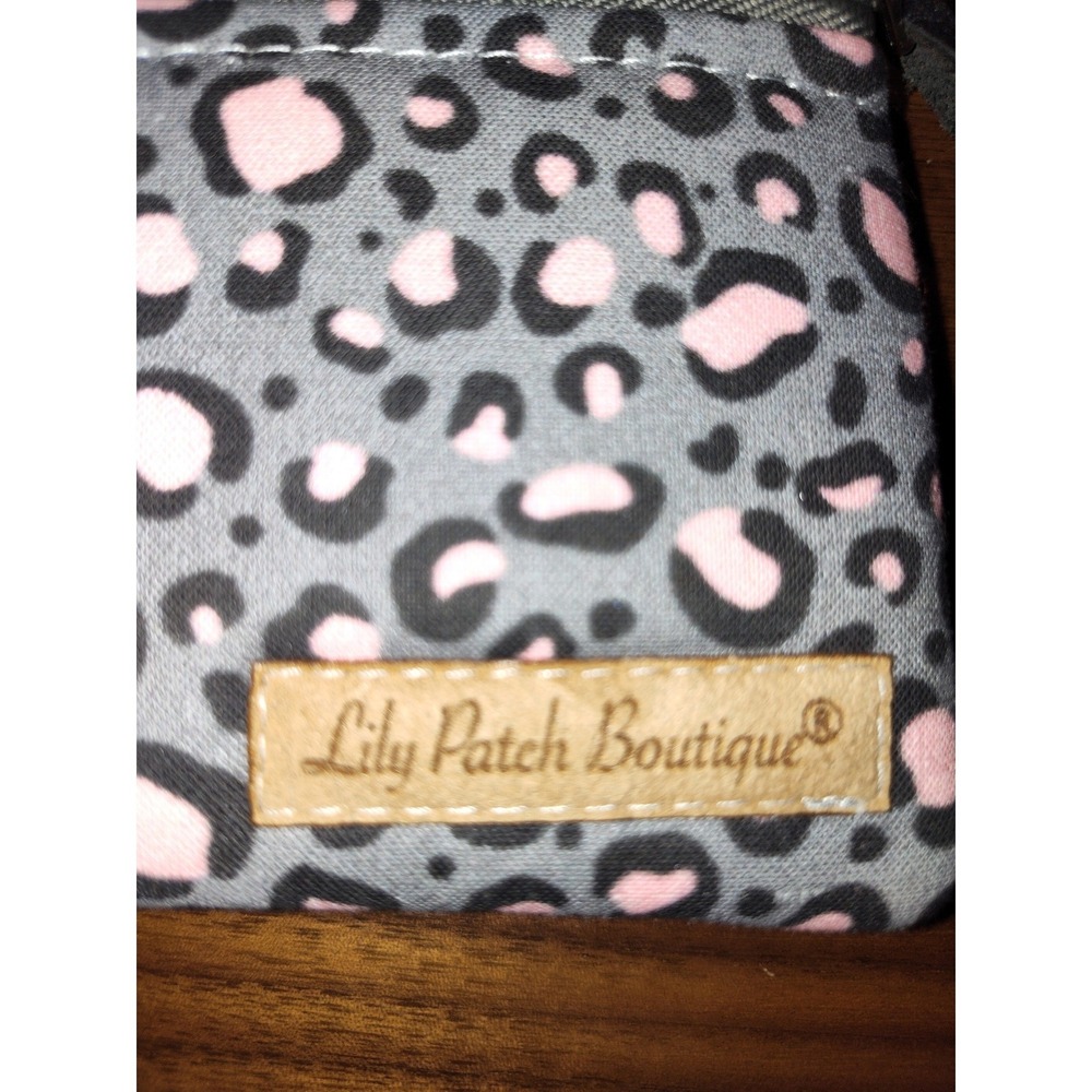 Lily Patch Boutique Gray Pink Leopard Print Wristlet Clutch Double Zip Bag - Picture 2 of 4
